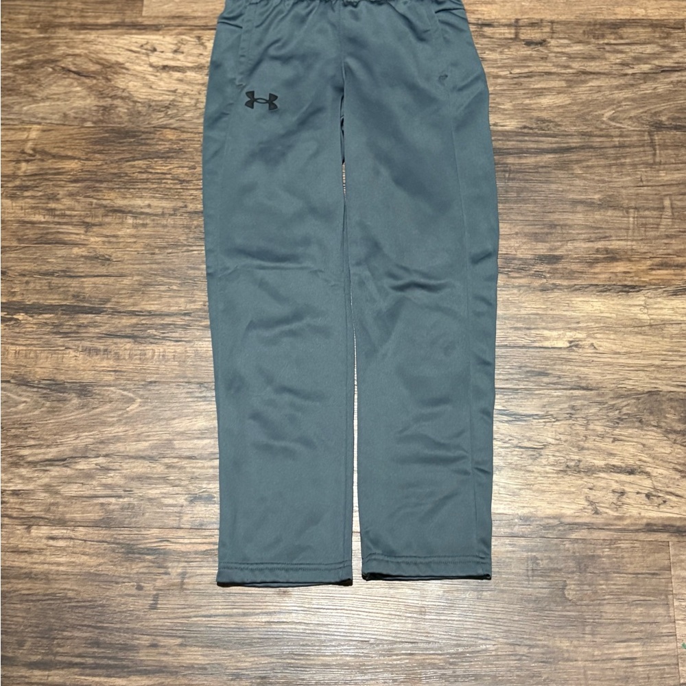 Boys Size Medium Under Armour Charcoal Joggers